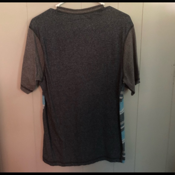 Men’s large tee - Picture 2 of 2